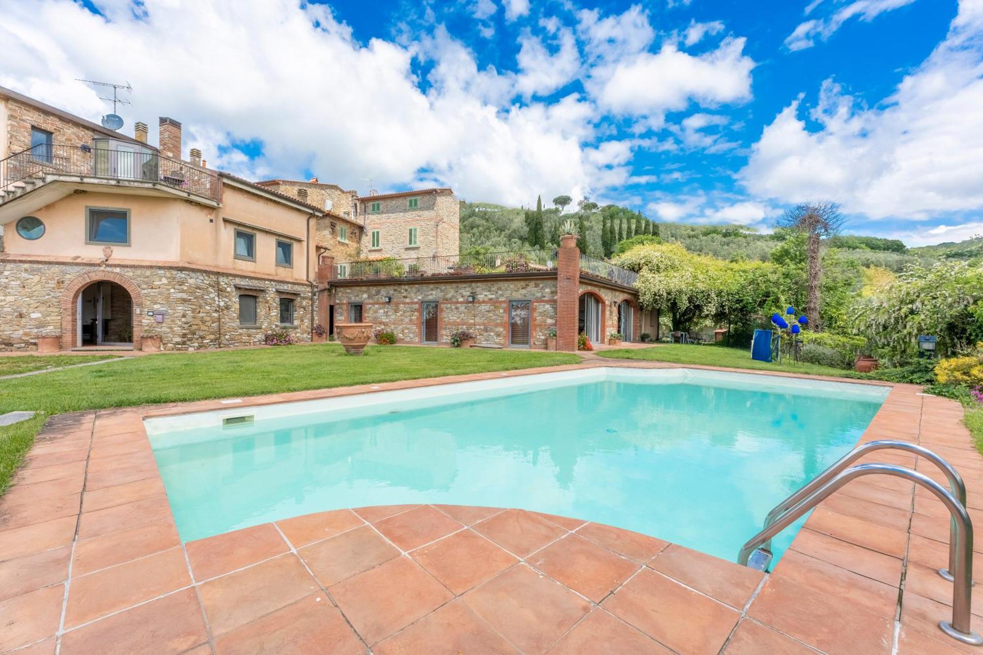 Apartment Leonardo Homes